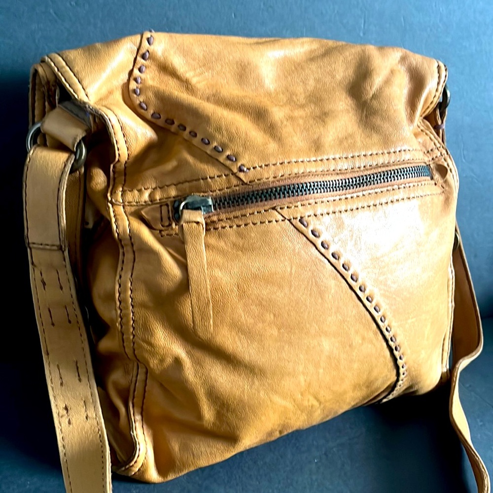 LUCKY BRAND Camel Italian Leather Abbey Road Crossbody Bag Shoulder Purse - Picture 6 of 16